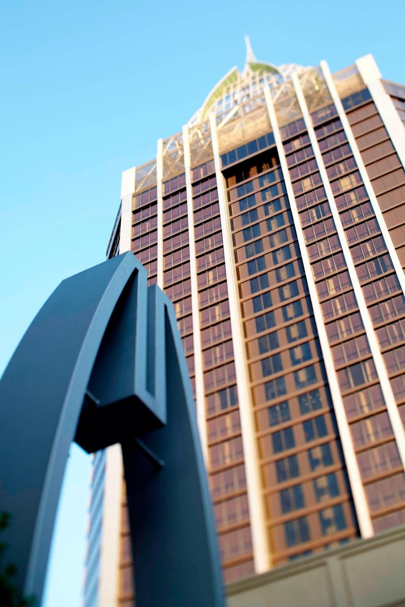 Renaissance Mobile Riverview Plaza Hotel Exterior photo