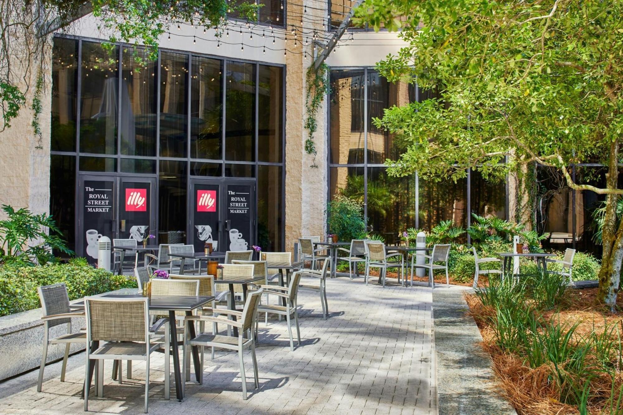 Renaissance Mobile Riverview Plaza Hotel Exterior photo